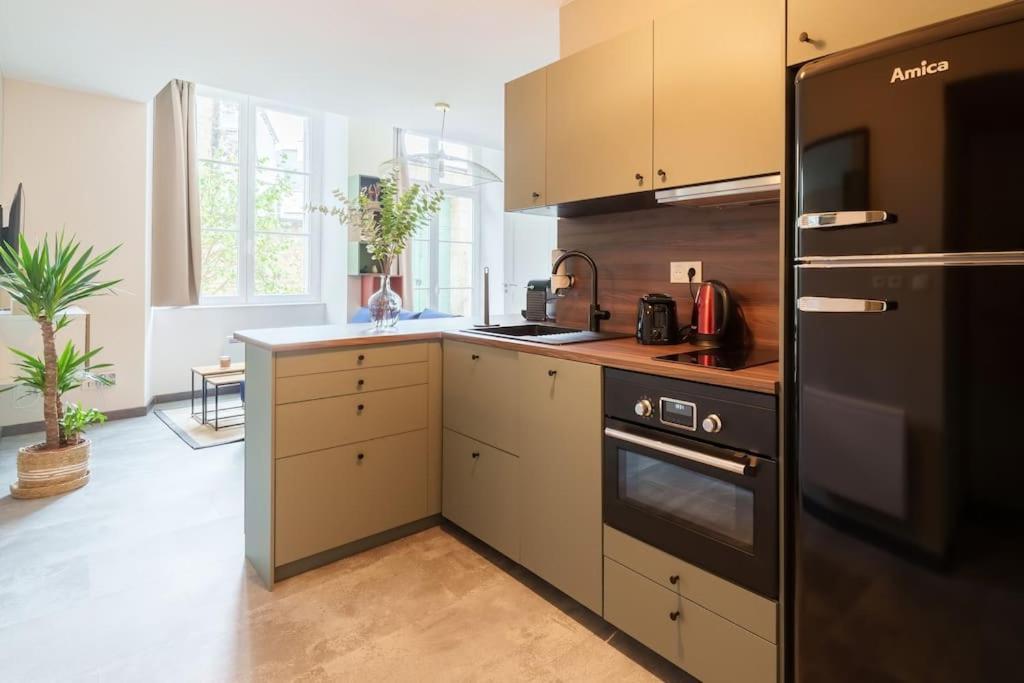 Appartement Lumineux Avec Cour Chaumont  Ngoại thất bức ảnh