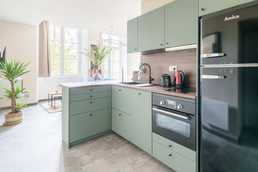 Appartement Lumineux Avec Cour Chaumont  Ngoại thất bức ảnh