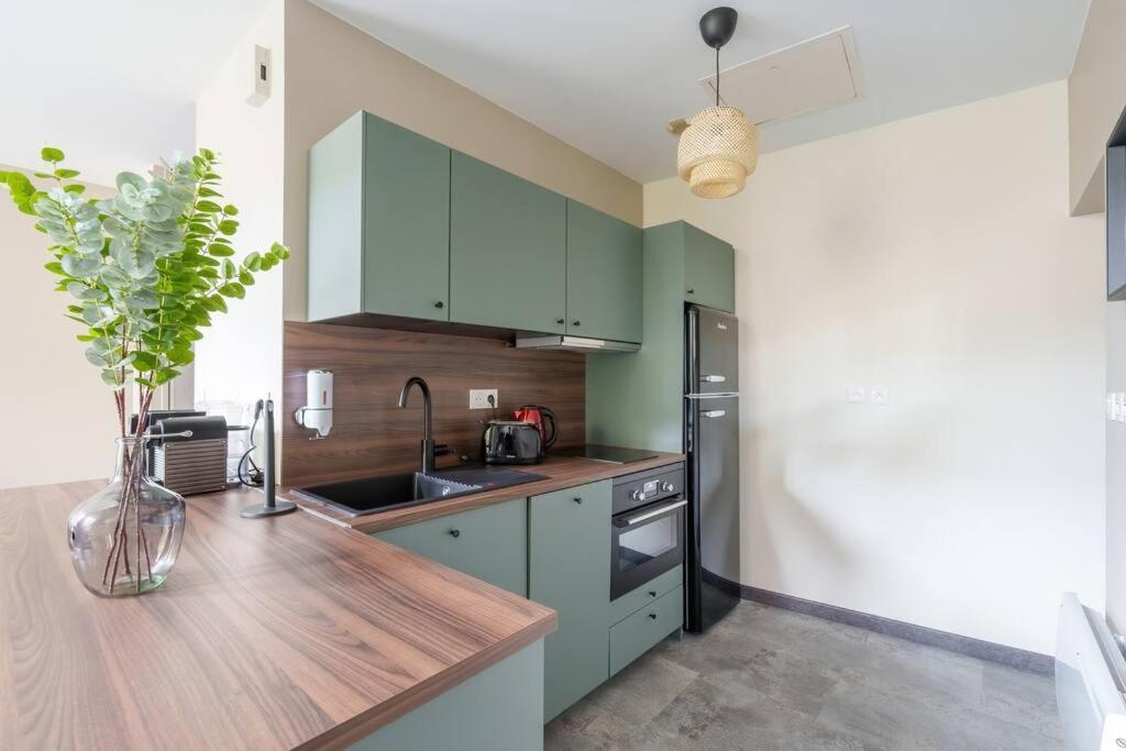Appartement Lumineux Avec Cour Chaumont  Ngoại thất bức ảnh